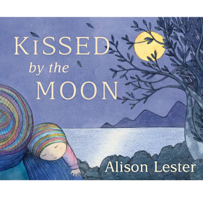 Kissed by the Moon (Small Board Book Edition) - Alison Lester